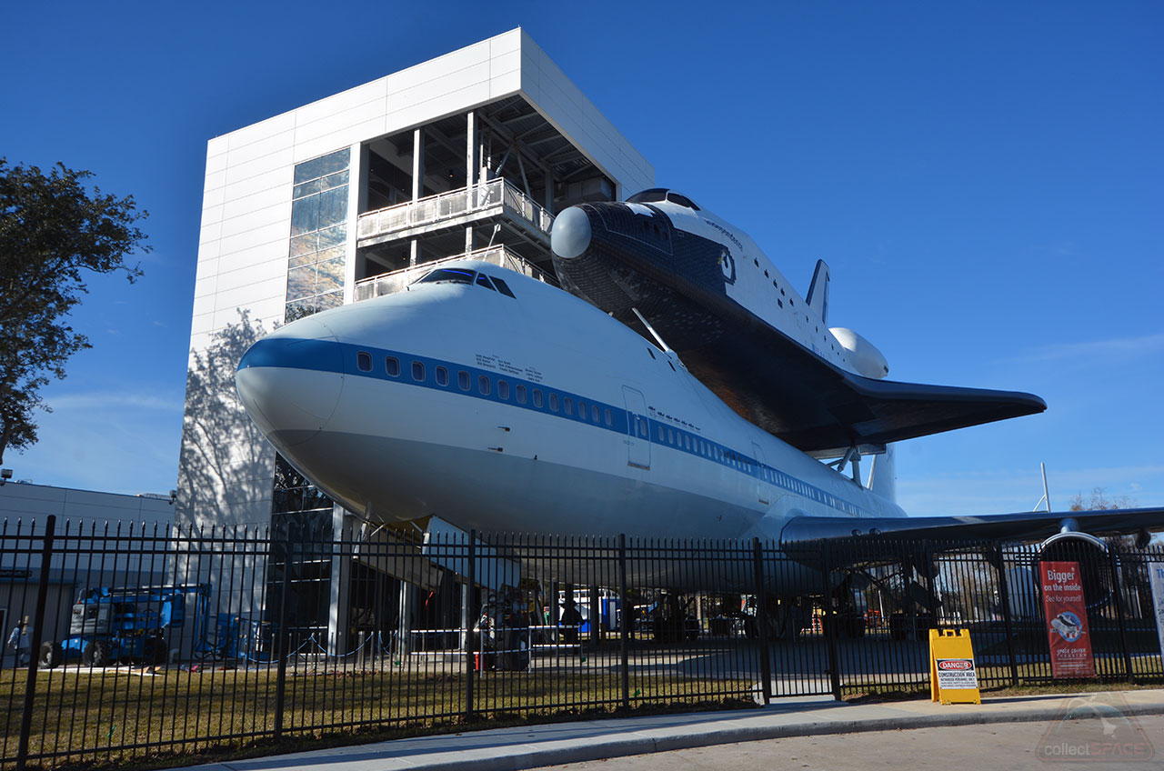 Astronauts and Skydivers to Help Open Houston 747-Shuttle Exhibit